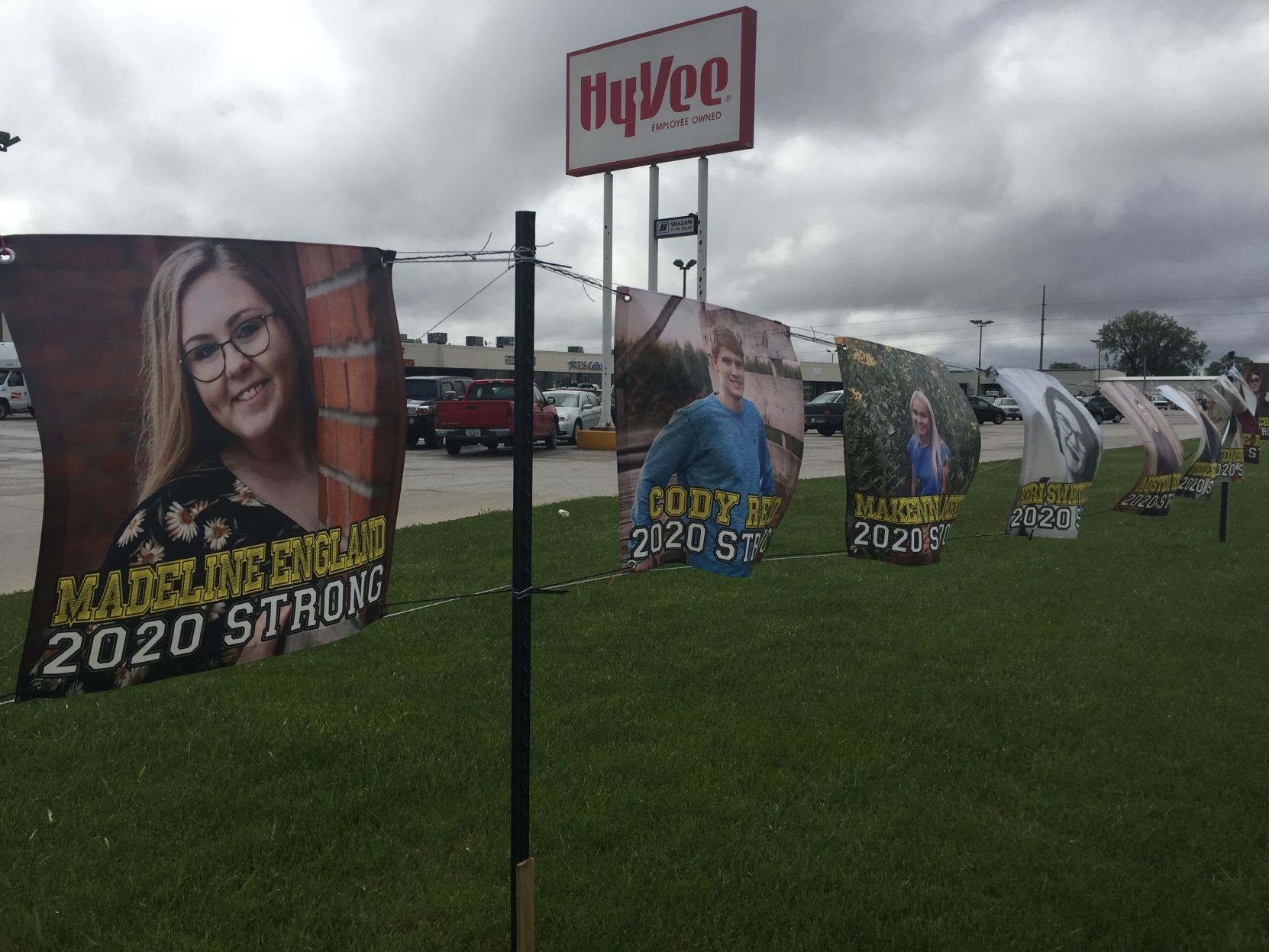 Senior_Signs_1.JPG